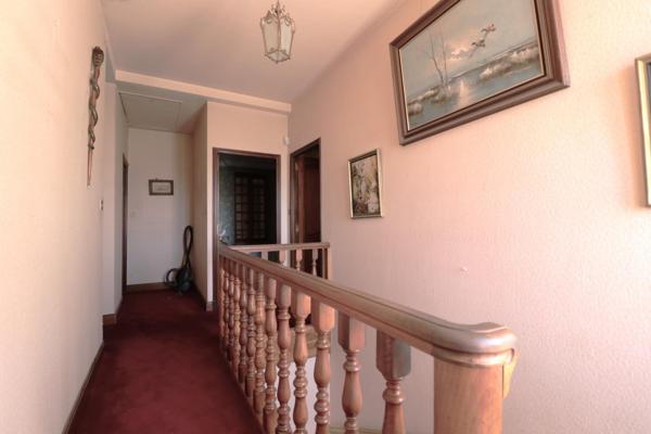 Sénas, maison 215m² sur terrain de 1450m²