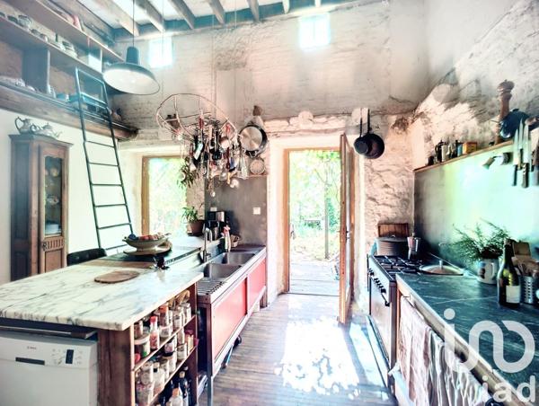 Appartement 8 pièces de 175 m² à Saint-Étienne (42000)