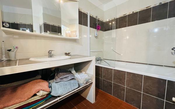 Appartement à vendre    3 pièces • 73,80 m2 Écully