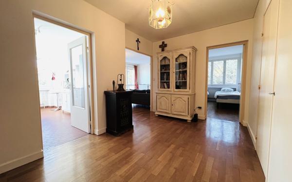 Appartement à vendre    3 pièces • 73,80 m2 Écully