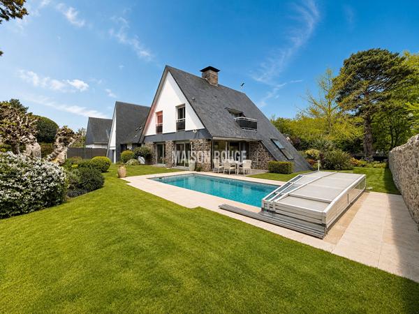 EXCLUSIVITÉ Maison familiale avec piscine chauffée à Saint-Malo
