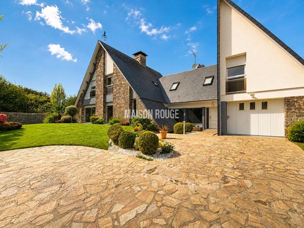 EXCLUSIVITÉ Maison familiale avec piscine chauffée à Saint-Malo