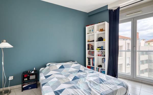 Appartement à vendre    5 pièces • 103,74 m2 Lyon 7