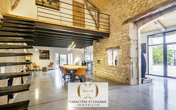 Cahors (46000) Proche Cahors: Mas Occitan restauré avec 2 gîtes - Prestige