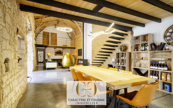 Cahors (46000) Proche Cahors: Mas Occitan restauré avec 2 gîtes - Prestige