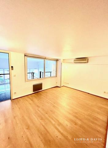 Grenoble – Duplex atypique 112 m² | Opportunité investisseurs | Caractère industriel | Secteur Place Gustave Rivet
