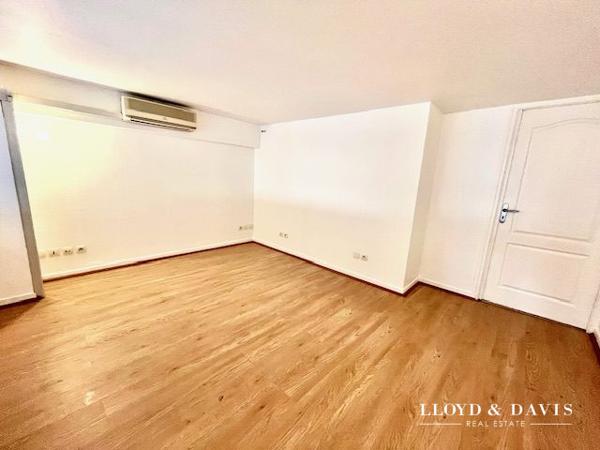 Grenoble – Duplex atypique 112 m² | Opportunité investisseurs | Caractère industriel | Secteur Place Gustave Rivet