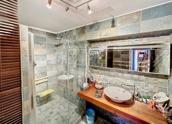 Appartement à vendre    3 pièces • 82,70 m2 Nice