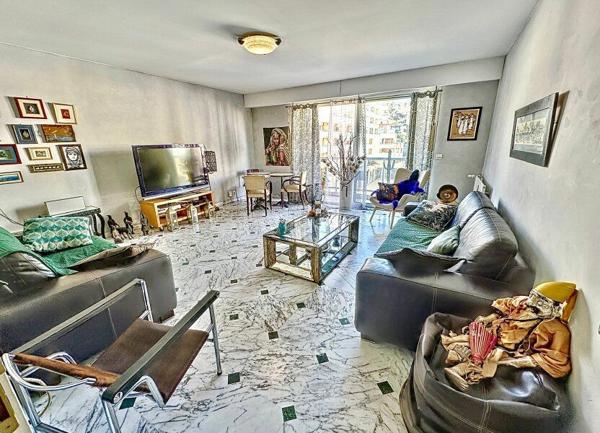 Appartement à vendre    3 pièces • 82,70 m2 Nice