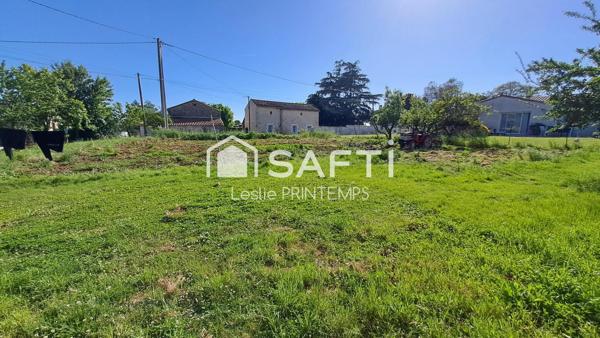 Grange à rénover sur 1500 m² de terrain constructible