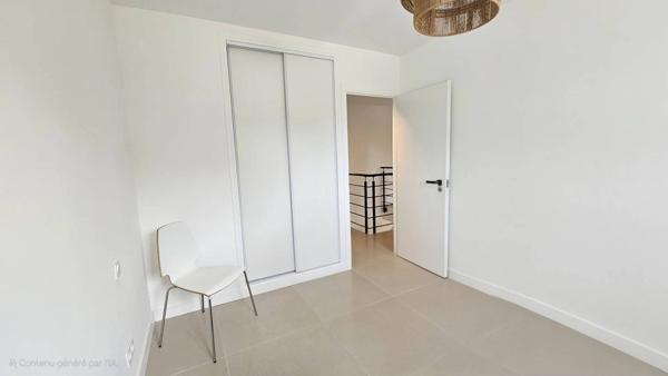 Villa T5 entièrement rénovée avec garage et jardin