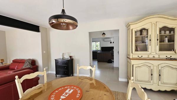 Villa T5 entièrement rénovée avec garage et jardin