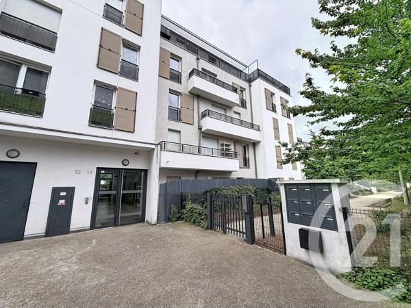 Appartement F3 à vendre  3 pièces - 61,89 m 2   MONTMAGNY  - 95