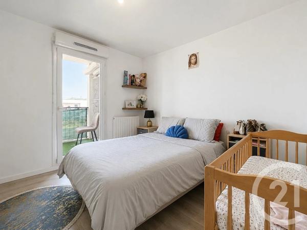 Appartement F3 à vendre  3 pièces - 61,89 m 2   MONTMAGNY  - 95