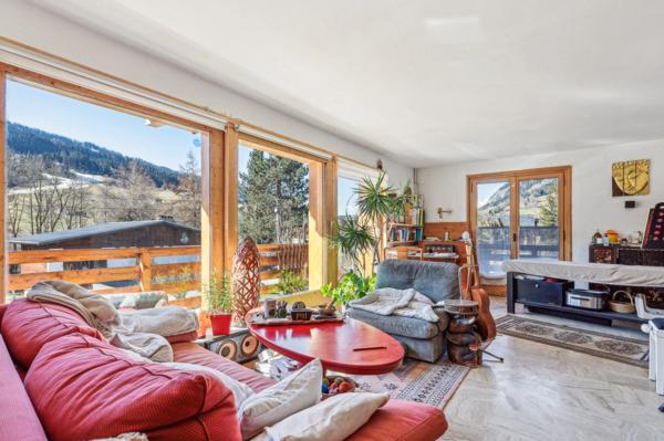 74120 PRAZ-SUR-ARLY - CHALET DIVISE + TERRAIN A VOCATION RESIDENTIELLE - - MAZOT - PARKING - PROCHE DES PISTES DE SKI