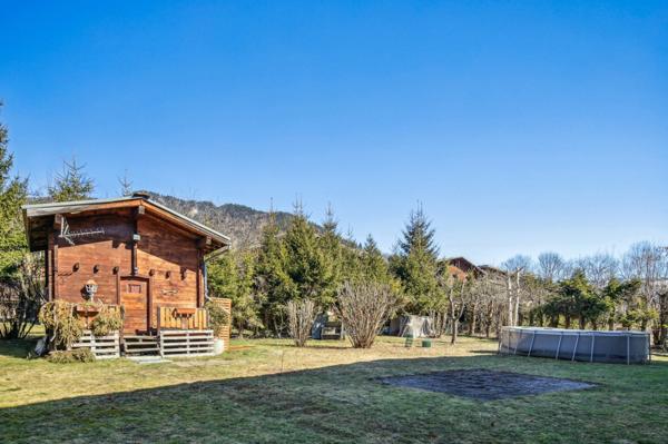 74120 PRAZ-SUR-ARLY - CHALET DIVISE + TERRAIN A VOCATION RESIDENTIELLE - - MAZOT - PARKING - PROCHE DES PISTES DE SKI