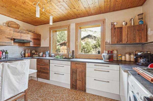 74120 PRAZ-SUR-ARLY - CHALET DIVISE + TERRAIN A VOCATION RESIDENTIELLE - - MAZOT - PARKING - PROCHE DES PISTES DE SKI