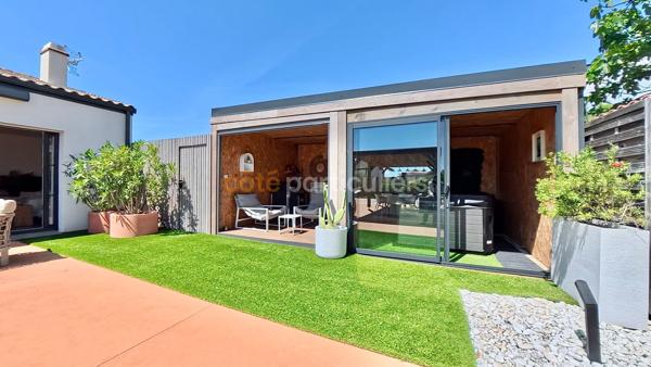 Vente
                Maison113 m² - 4 Pièces -
                    TALMONT SAINT HILAIRE (85440)