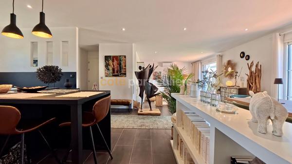 Vente
                Maison113 m² - 4 Pièces -
                    TALMONT SAINT HILAIRE (85440)