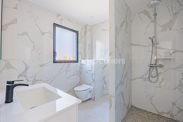 Vente
                Maison113 m² - 7 Pièces -
                    SAINTE LUCE SUR LOIRE (44980)
