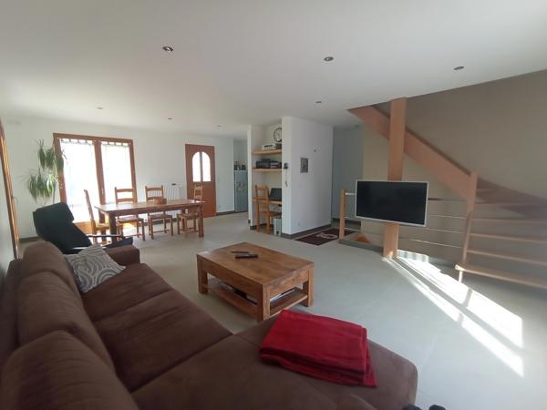 Pavillon, sous-sol, 4 chambres