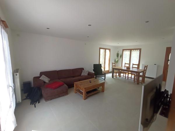 Pavillon, sous-sol, 4 chambres