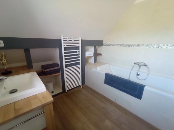 Pavillon, sous-sol, 4 chambres