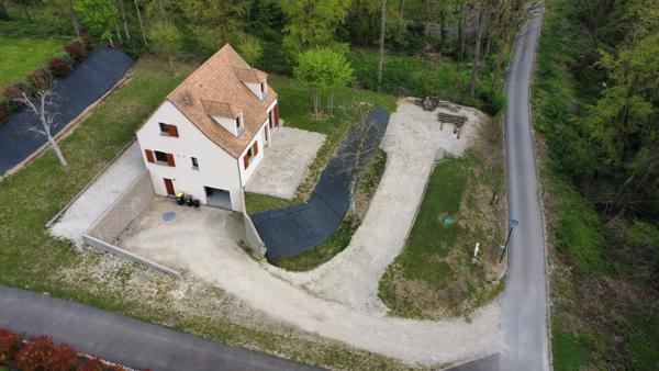 Pavillon, sous-sol, 4 chambres