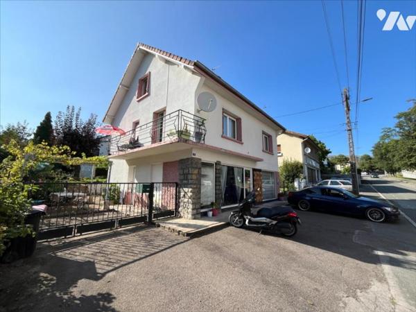 Maison à usage mixte de commerce et d'habitation de 5 pièces (environ 165 m²) située à proximité de