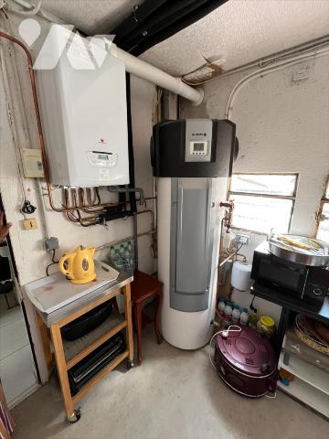 Maison à usage mixte de commerce et d'habitation de 5 pièces (environ 165 m²) située à proximité de