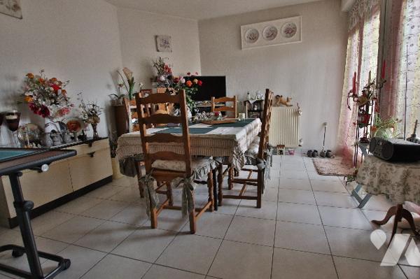 A vendre à Montereau-Fault-Yonne 77130, appartement 2 pièces, 38 m², ascenseur, parking et cave