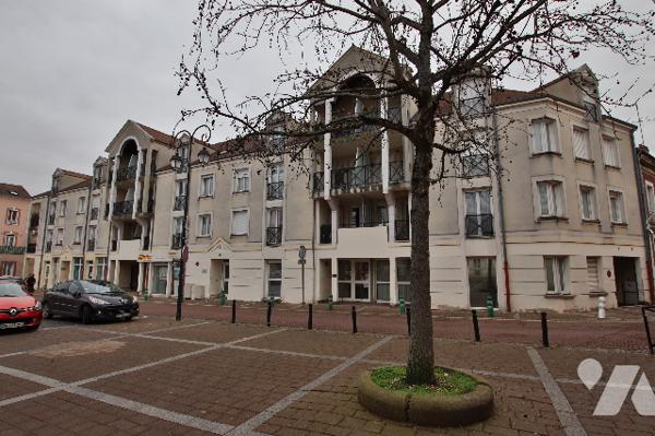 A vendre à Montereau-Fault-Yonne 77130, appartement 2 pièces, 38 m², ascenseur, parking et cave