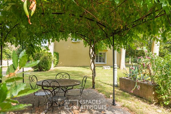 Métairie rénovée avec parc arboré et potentiel d’accueil à Carcassonne