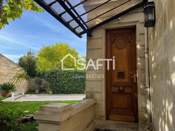 Hôtel particulier - Bordeaux Saint-Seurin - 300m2, 7 chambres, jardin de 250m2, piscine