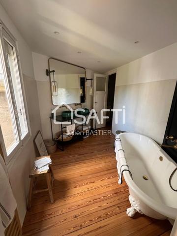 Hôtel particulier - Bordeaux Saint-Seurin - 300m2, 7 chambres, jardin de 250m2, piscine