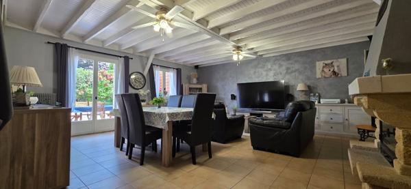 Agréable maison sur Fontenay-en-Parisis avec un beau séjour spacieux et pouvant accueillir de nombreux véhicules