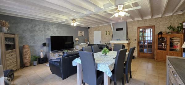 Agréable maison sur Fontenay-en-Parisis avec un beau séjour spacieux et pouvant accueillir de nombreux véhicules