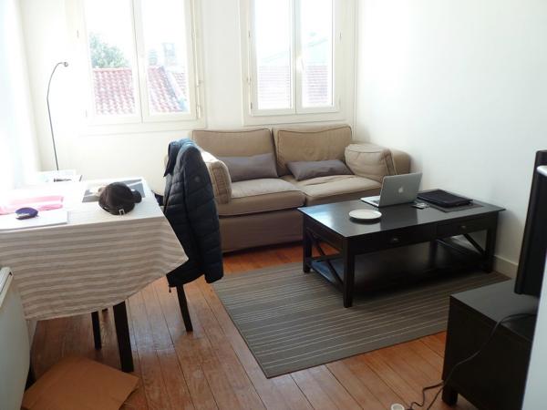 CHARTRONS - SAINT MARTIAL : APPARTEMENT T2 TRAVERSANT VENDU LOUÉ