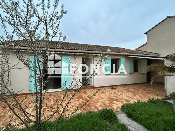 Location Appartement 4 pièces 85 m² - 8 RUE DE L'ESCANTILLON Nimes Cedex 30000