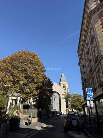 Vente                                                      Appartement
                        
                     3 pièces                      51 m2                     à Nanterre