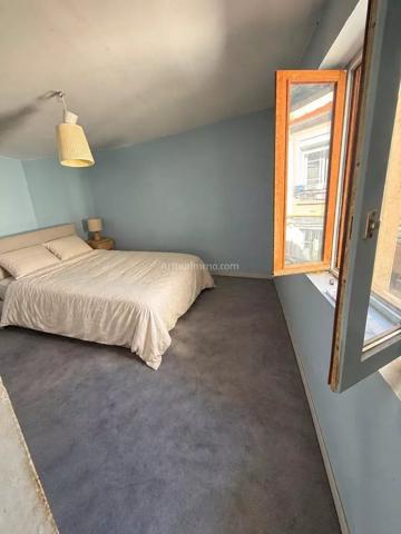 Vente                                                      Appartement
                        
                     3 pièces                      51 m2                     à Nanterre