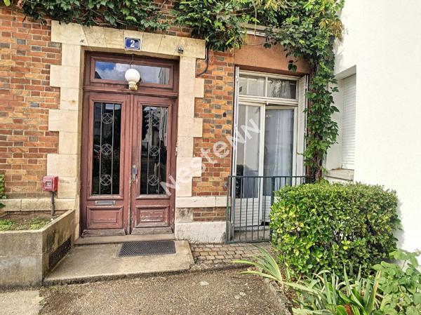 STUDIO MEUBLÉ - QUARTIER DUNOIS - REZ DE CHAUSSÉE SUR COUR - KITCHENETTE