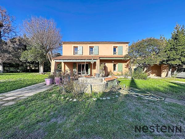 A vendre Villa 6 pièce(s) 175 m2 + Garage + Piscine et Dépendance