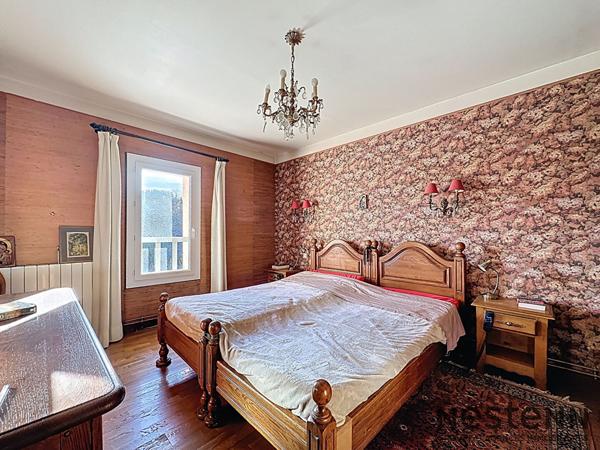 A vendre Villa 6 pièce(s) 175 m2 + Garage + Piscine et Dépendance