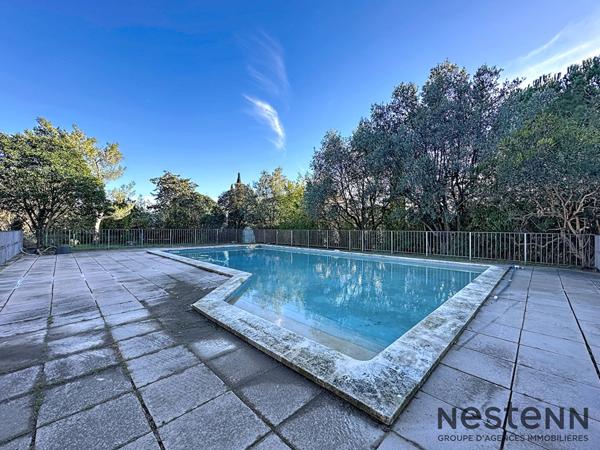 A vendre Villa 6 pièce(s) 175 m2 + Garage + Piscine et Dépendance