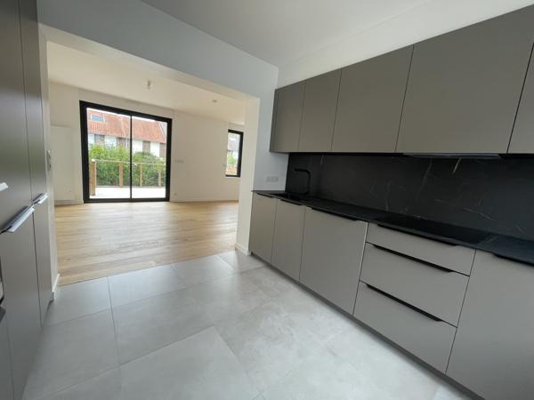 LA MADELEINE – MAISON FAMILIALE 4 chambres dont 1 suite – garage, terrasse, jardin. RUE TRÈS CALME ET RECHERCH