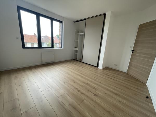 LA MADELEINE – MAISON FAMILIALE 4 chambres dont 1 suite – garage, terrasse, jardin. RUE TRÈS CALME ET RECHERCH