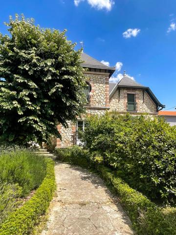 Maison 5 pièce(s) 3 chambre(s) 131.95 m²