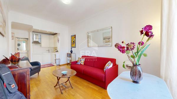 NICE - CARRÉ D'OR : A 100 MÈTRES DU FAMEUX HÔTEL NEGRESCO ,JOLI STUDIO AU CALME PROCHE MER