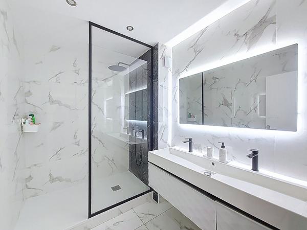 Appartement Marseille 3 pièce(s) 81.22 m2 très belle prestations